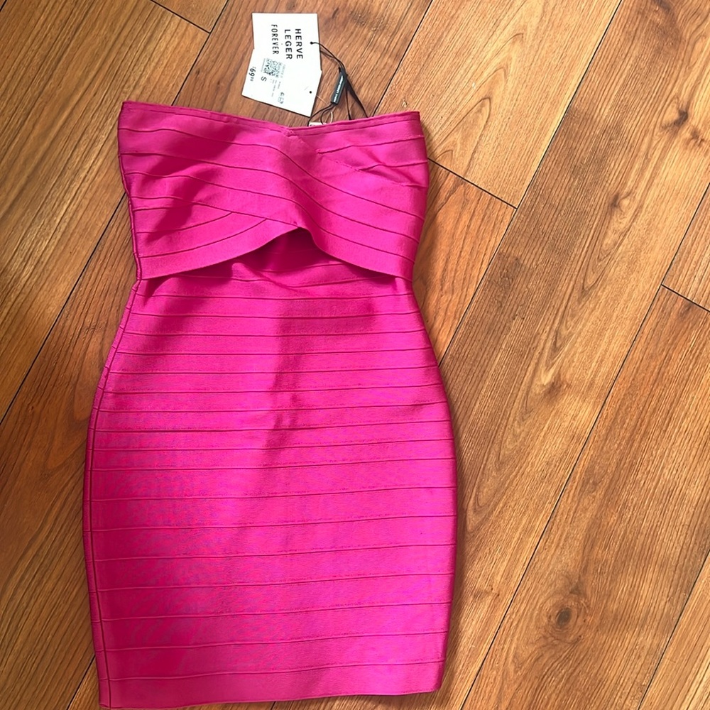 Mini pink cutout strapless dress